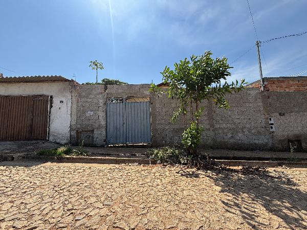 Casa em Divinópolis, Residencial Sao Frei Galvao, Rua Frei Rafael, N. Sn, Cs 740 Terreno 167 Qd 401 Zona 43, MG. Área: 45.81m2