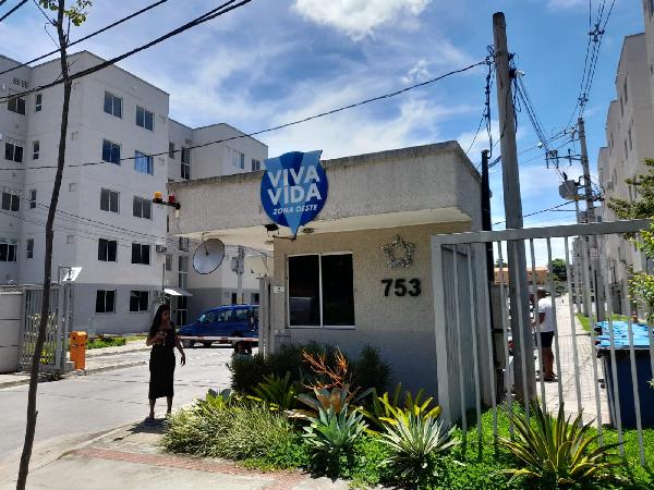 Apartamento em Rio de Janeiro, Santa Cruz, Estrada Da Pedra, N. 753, Apto 401, Bl 01, RJ. Área: 43.08m2