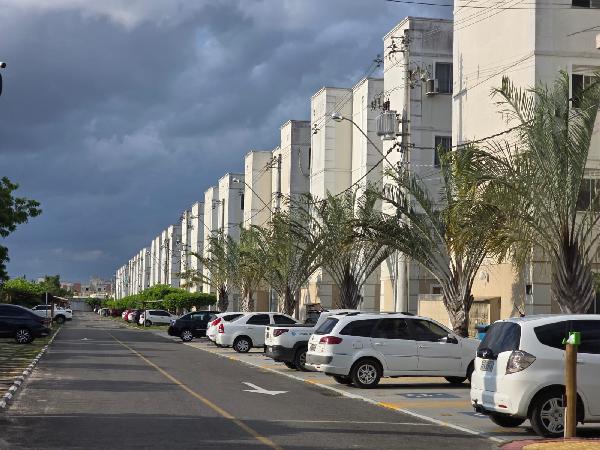 Apartamento em Feira de Santana, Santo Antonio Dos Prazeres, Avenida Artemia Pires Freitas, N. 8187, Apto 304, Bl 13, BA. Área: 41.14m2