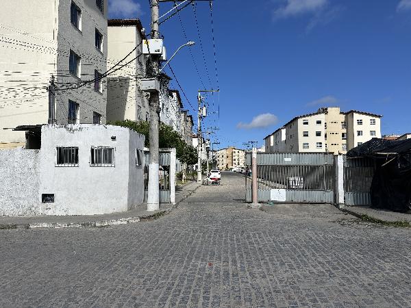 Apartamento em Feira de Santana, Tomba, Rua Libra, N. Sn, Apto 404, 15, BA. Área: 40.12m2