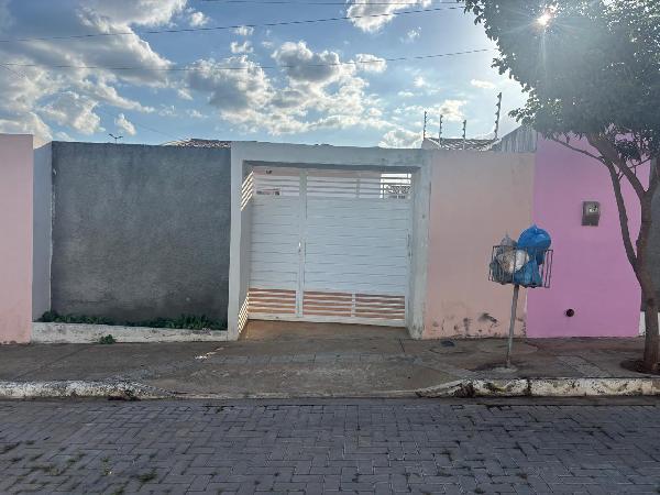 Casa em Belo Jardim, Euno Andrade Da Silva, Rua Ivaldo Bezerra Da Silva, N. 52, Lt 13, Qd 20,, PE. Área: 46.3m2