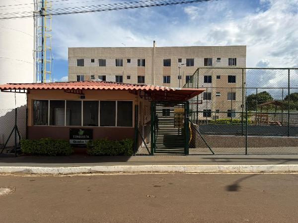 Apartamento em Luziânia, Centro, Rua Raquel Pimentel, N. Sn, Apto 202, Bl B, Qd 14 Lt 01, GO. Área: 46.23m2