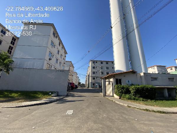 Apartamento em Mesquita, Rocha Sobrinho, Rua Jose Bonifacio, N. 201, Apto 203, Bl 11, RJ. Área: 42.9m2