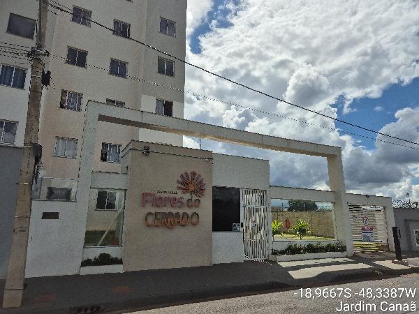 Apartamento em Uberlândia, Jardim Canaa, Avenida Edson Gallana, N. 590, Apto 504, Bl B, MG. Área: 44.61m2