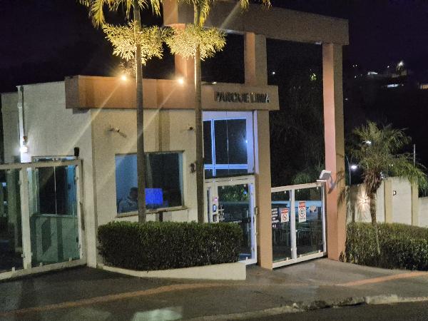 Apartamento em Londrina, Conjunto Habitacional José Garcia Molina, Rua Elpidio Ignacio Simoes, N. 277, Apto 401, Bl 05 Vaga 94, PR. Área: 47.7m2