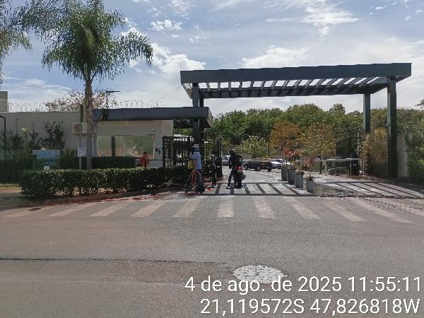 Apartamento em Ribeirão Preto, Parque Dos Pinus, Avenida Ernesto Guevara La Serna, N. 1150, Apto 34, T 2 Bl E Pav 3, SP. Área: 43.06m2