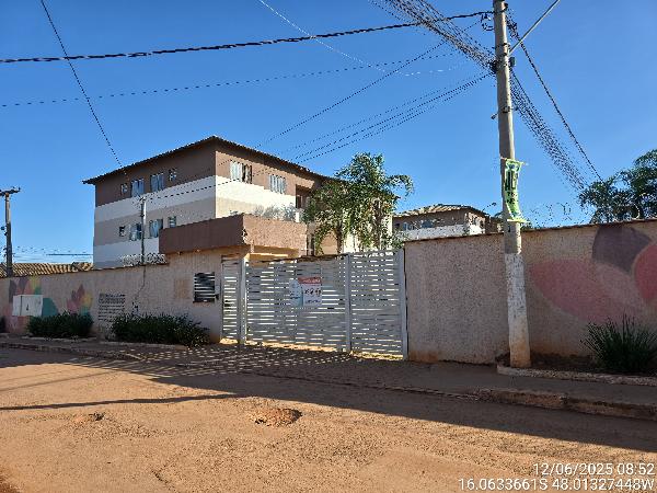 Apartamento em Valparaíso de Goiás, Setor De Chacaras Anhanguera C, Rua MaranhÃO, N. Sn, Apto 301, Bl B, Ch 05, Qd 18, GO. Área: 45.13m2