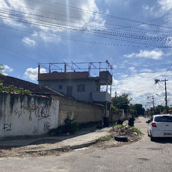 Apartamento em São Gonçalo, Jardim Catarina, Rua Turmalina, N. 1370, Apto 303, Lt 37-A1, RJ. Área: 48.47m2