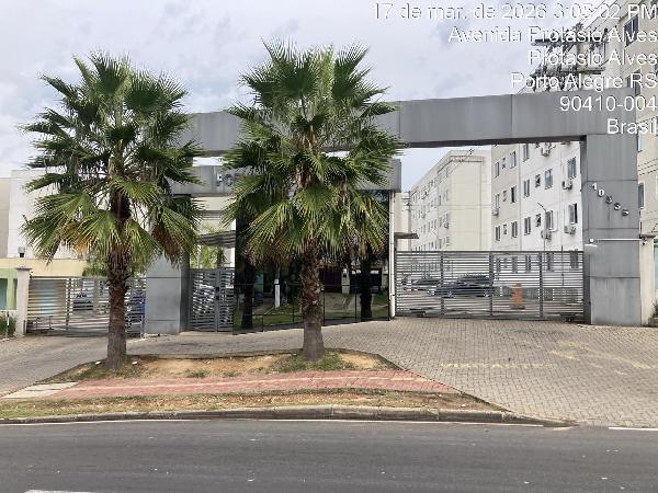 Apartamento em Porto Alegre, Morro Santana, Avenida Protasio Alves, N. 10535, Apto 104, Bl 21, RS. Área: 40.23m2