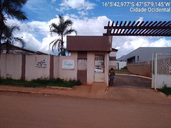 Apartamento em Cidade Ocidental, Mansoes Recreio Mossoro, Quadra 3, N. Sn, Apto 1001, Bl 10 Vg 1001 Ch 15 Rua Osvaldo Cruz, GO. Área: 47.95m2