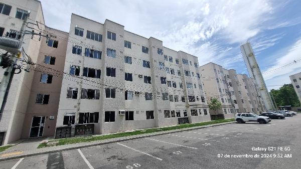 Apartamento em Rio de Janeiro, Santa Cruz, Estrada Da Pedra, N. 2243, Apto 202, Bl 04, RJ. Área: 41.07m2
