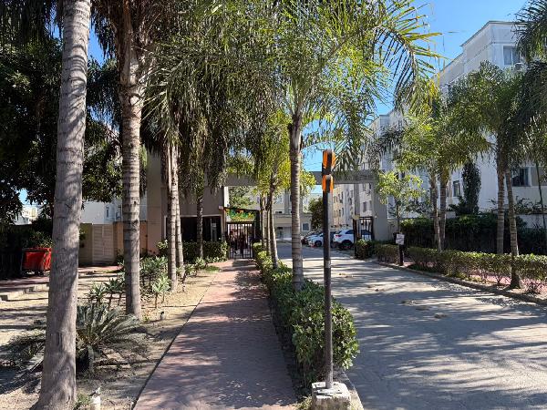 Apartamento em Rio de Janeiro, Santa Cruz, Avenida Padre Guilherme Decaminada, N. 1427, Apto 302, Bl 11, RJ. Área: 41.19m2
