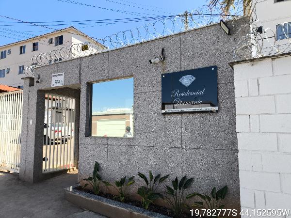 Apartamento em Esmeraldas, Sao Pedro, Rua Joao Guimaraes Rosa, N. 1151, Apto 402, Bl 07 4 Pav Lt 08a Qd 37, MG. Área: 44.7m2