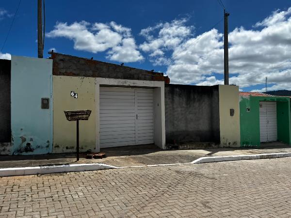 Casa em Belo Jardim, Euno Andrade Da Silva, Rua Ocilia Ferreira De Lima, N. 64, Lt 16 Qd 34, PE. Área: 46.3m2