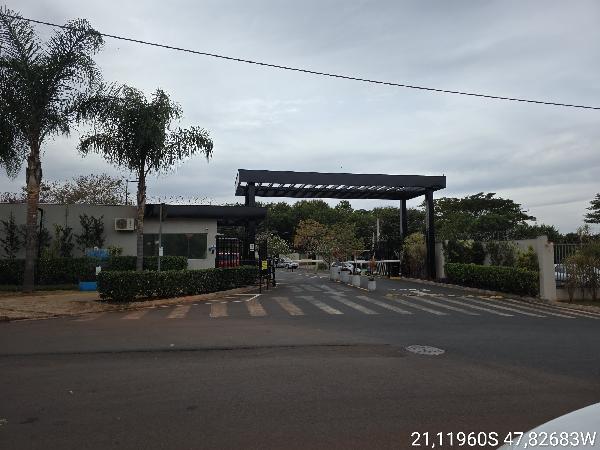 Apartamento em Ribeirão Preto, Parque Dos Pinus, Avenida Ernesto Guevara La Serna, N. 1150, Apto 32, Torre 01, Bloco C, SP. Área: 43.06m2