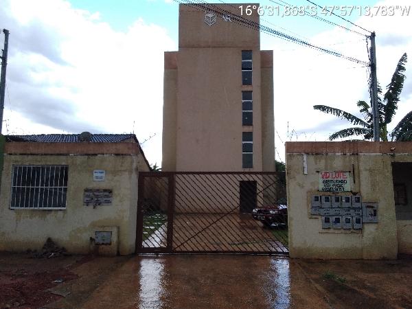Apartamento em Cidade Ocidental, Parque Araguari, Rua Salvador, N. Sn, Apto 101, Qd 45, Lt 23, GO. Área: 50.77m2