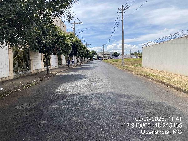 Apartamento em Uberlândia, Grand Ville, Rua Harpia, N. 40, Apto 401, Bloco 11, MG. Área: 39.3m2