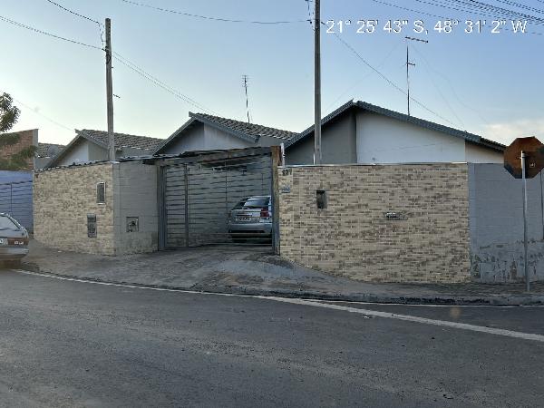 Casa em Taquaritinga, Jardim Stracini, Rua Aparecido Donizete Rodrigues, N. 21, Lt 08 Qd D, SP. Área: 51.9m2