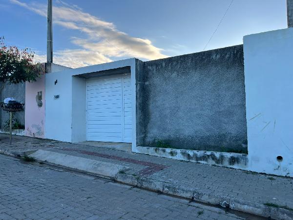 Casa em Belo Jardim, Euno Andrade Da Silva, Rua Geraldo Bezerra Da Silva, N. 20, Lt 05, Qd 32, PE. Área: 46.3m2