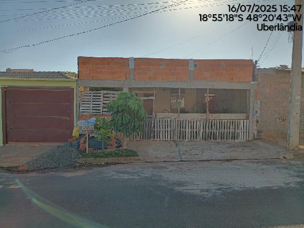 Prédio em Uberlândia, Loteamento Luizote De Freitas Iv, Rua Jeronymo Chagas, Antiga Rua 1e2-11, N. 124, Lt 48, Qd 12, MG. Área: 53.56m2