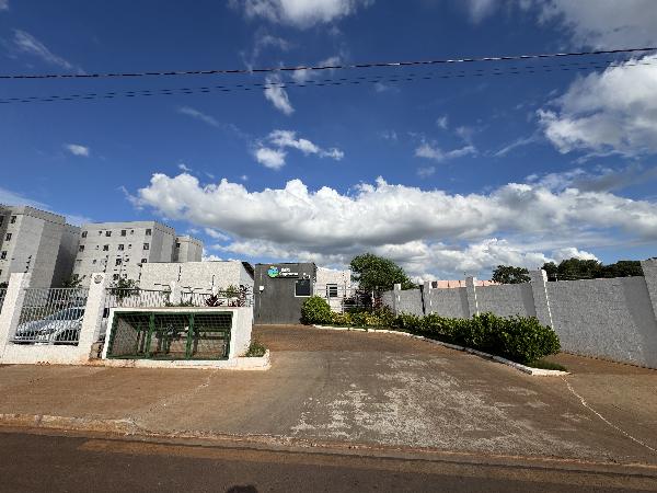 Apartamento em Araraquara, Vila Melhado, Avenida Capitao Noray De Paula E Silva, N. 41, Apto 304, Bl 02 Pav 03, SP. Área: 47.84m2