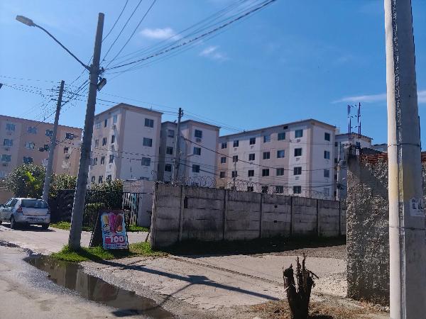 Apartamento em Rio de Janeiro, Santa Cruz, Rua Compositor Tunai, N. 115, Apto 101, Bl 07, RJ. Área: 40.54m2