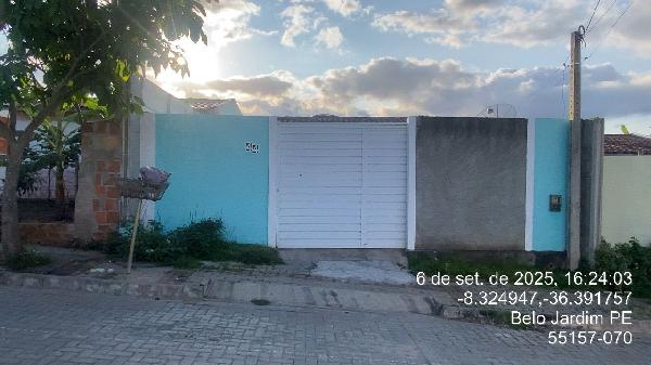 Casa em Belo Jardim, Euno Andrade Da Silva, Rua Joao De Menezes Sa, N. 44, Lt 11 Qd 31, PE. Área: 46.3m2