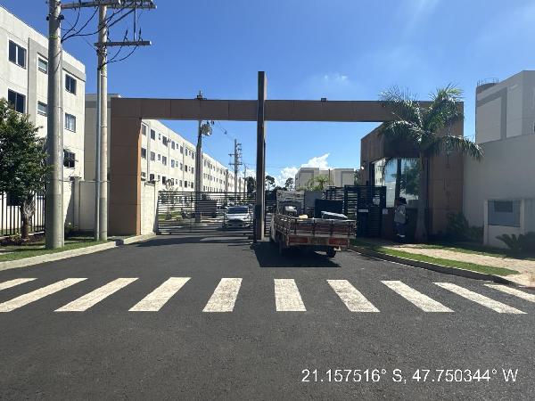 Apartamento em Ribeirão Preto, Jardim Ouro Branco, Rua Professor Aylton Ricoy De Oliveira, N. 605, Apto 104, Bl 18, SP. Área: 40.83m2