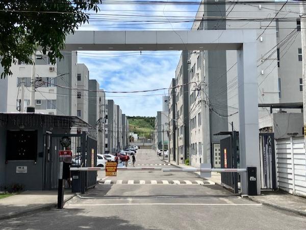 Apartamento em Rio de Janeiro, Santa Cruz, Rua Ibirarema, N. 118, Apto 504, Bl 05, RJ. Área: 43.22m2