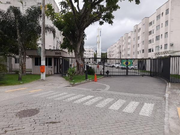 Apartamento em Rio de Janeiro, Santa Cruz, Estrada Da Pedra, N. 2243, Apto 308, Bl 06, RJ. Área: 41.07m2