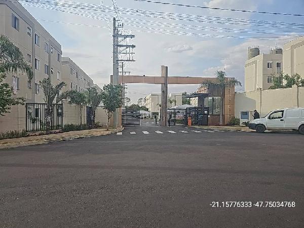 Apartamento em Ribeirão Preto, Jardim Ouro Branco, Rua Professor Aylton Ricoy De Oliveira, N. 605, Apto 104, Pav 1 Bl 12 Lt 1 Qd 1vg 201, SP. Área: 40.82m2