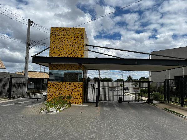 Casa em Feira de Santana, Papagaio, Rua Franceses, N. Sn, Cs 31, Rua A, BA. Área: 40.5m2
