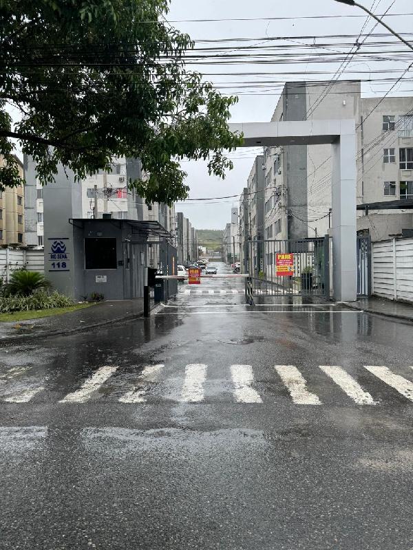 Apartamento em Rio de Janeiro, Santa Cruz, Rua Ibirarema, N. 118, Apto 104, Bl 10, RJ. Área: 43.22m2