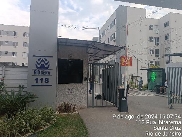 Apartamento em Rio de Janeiro, Santa Cruz, Rua Ibirarema, N. 118, Apto 104, Bl 08, RJ. Área: 43.22m2