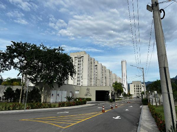 Apartamento em Duque de Caxias, Mantiquira, Avenida Ana Dantas, N. 1865, Apto 101, Bl 09, RJ. Área: 46.57m2