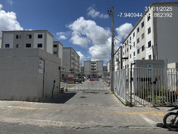 Apartamento em Paulista, Maranguape I, Rua Maria Emilia Boeckmann, N. 893, Apto 504, Bl 18, PE. Área: 41.79m2
