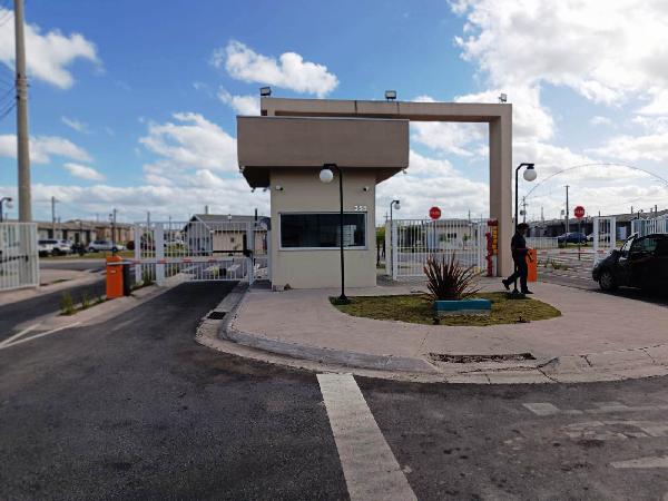 Casa em Pelotas, Três Vendas, Avenida Um, N. 355, Cs 478 Qd K, RS. Área: 43.08m2