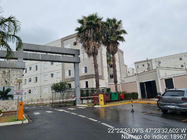 Apartamento em Araras, Conjunto Habitacional Narciso Gomes, Avenida Presidente Costa E Silva, N. 503, Apto 303, Bl 06 Vg 49, SP. Área: 39.3m2