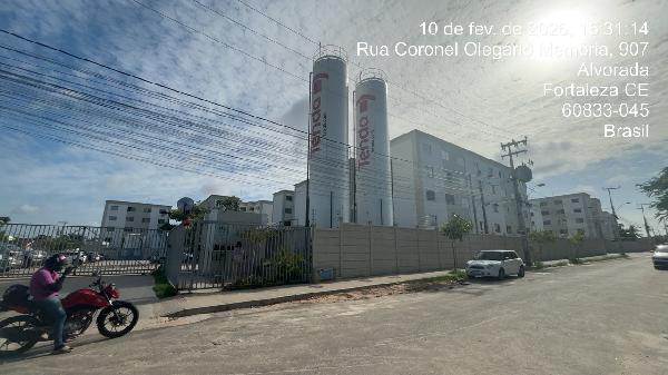Apartamento em Fortaleza, Sapiranga-coite, Rua Coronel Olegario Memoria, N. 1462, Apto 104, Bl 8 Pav 1, CE. Área: 44.28m2