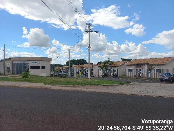 Casa em Votuporanga, Vila America, Avenida Fortunato Targino Granja, N. 1553, Cs 8, SP. Área: 84.22m2