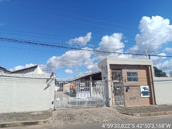 Casa em Teresina, Santa Maria, Rua Maria Mirto De Sa, N. 2095, Cs 90, PI. Área: 60.86m2