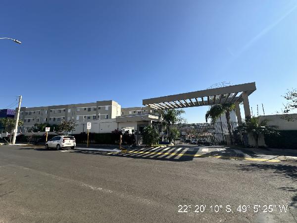 Apartamento em Bauru, Jardim Ana Lucia, Rua Newton Prado Quadra, N. 7-50, Apto 31, Bl B Tr 2, SP. Área: 43.06m2