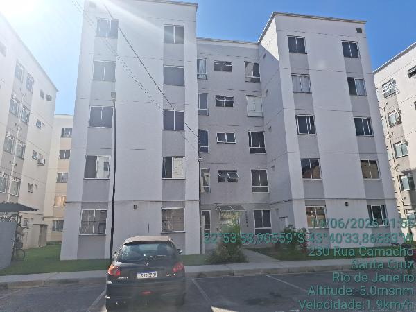 Apartamento em Rio de Janeiro, Santa Cruz, Rua Projetada A, N. 330, Apto 304, Bl 03, RJ. Área: 44.22m2