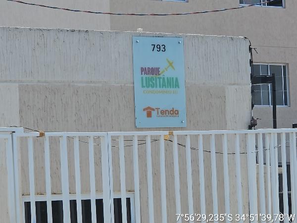 Apartamento em Paulista, Maranguape I, Rua Maria Emilia Boeckmann, N. 793, Apto 002, Bl 13, PE. Área: 41.79m2