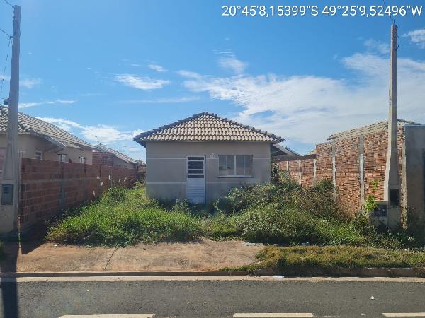 Casa em São José do Rio Preto, Centro, Rua Projetada 5, N. 814, Qd 10, Lt 30, SP. Área: 44.82m2