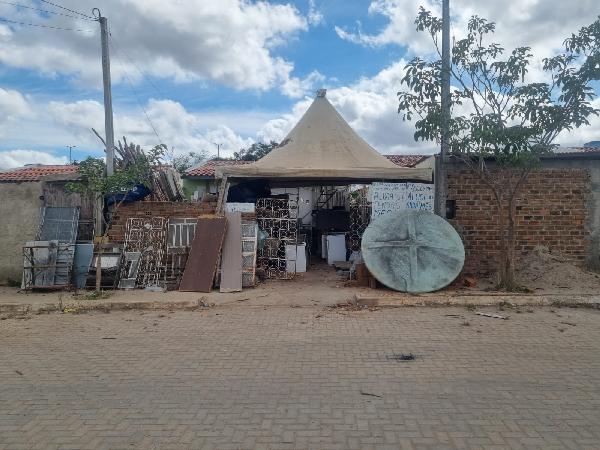 Casa em Belo Jardim, Euno Andrade Da Silva, Rua Professora Cremilda Xavier De Souza, N. 283, Lt 38 Qd 46, PE. Área: 46.3m2