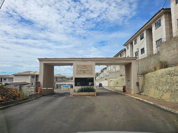 Apartamento em Luziânia, Fazenda Saia Velha, Rua Araguaia, N. Sn, Apto 204, Duplex, Bl 33, Gleba Ga5, GO. Área: 57.96m2