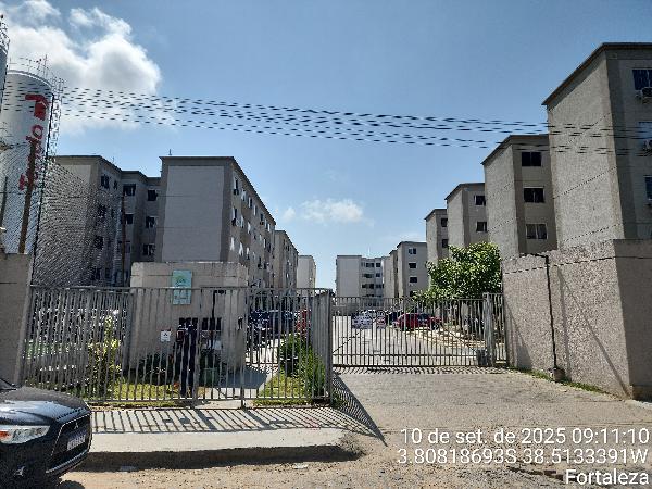 Apartamento em Fortaleza, Cajazeiras, Avenida Geografo Antonio Ribeiro Zaranza, N. 2598, Apto 102, Bl 05, CE. Área: 44.28m2