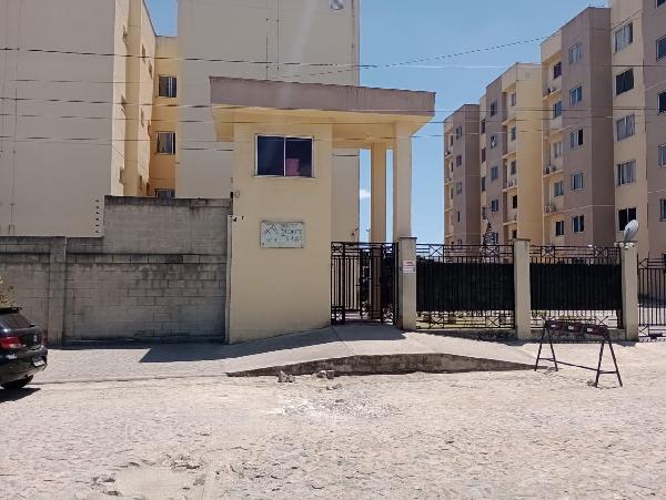 Apartamento em Fortaleza, Siqueira, Rua Maria Maia, N. 19, Apto 405, Bl A, CE. Área: 44.83m2