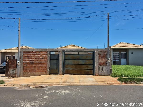 Casa em Lins, Residencial Santana, Rua Cleverson Peron Ferraz, N. 515,, SP. Área: 43.85m2
